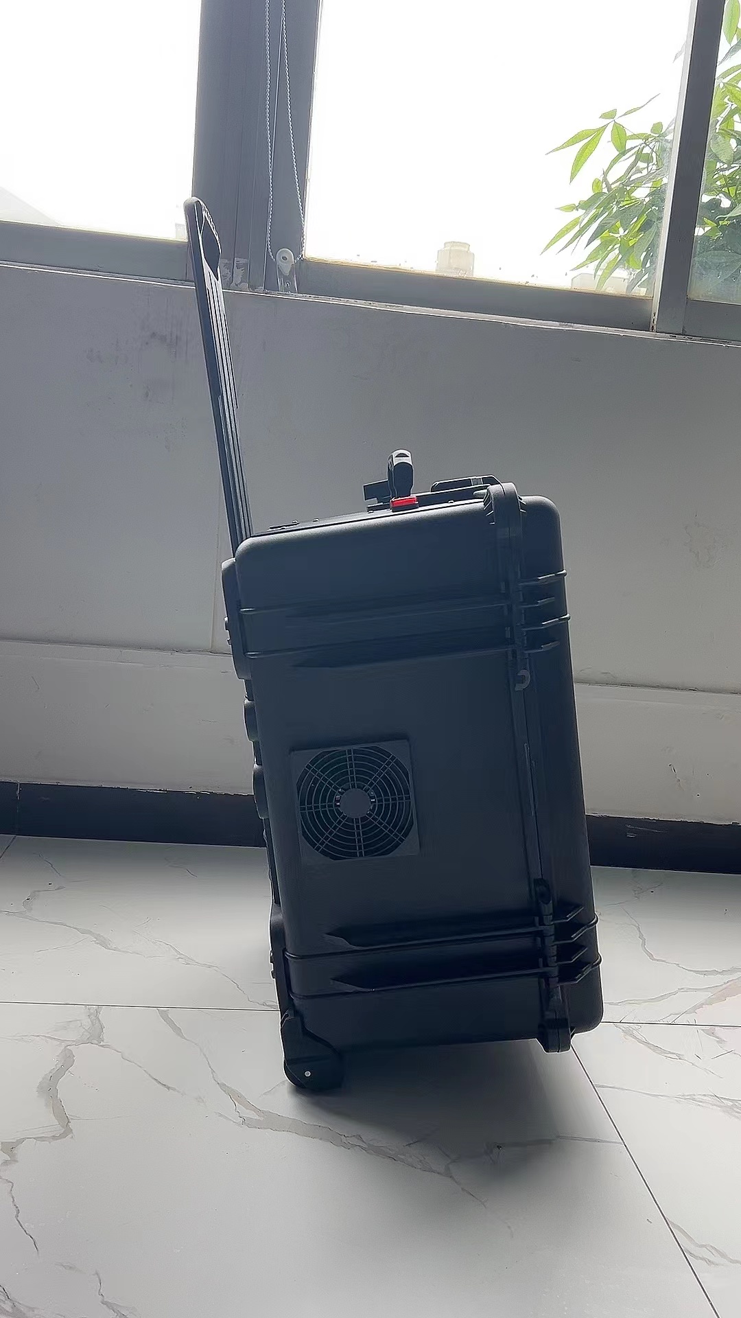 余干手拉箱型移动通信干扰器